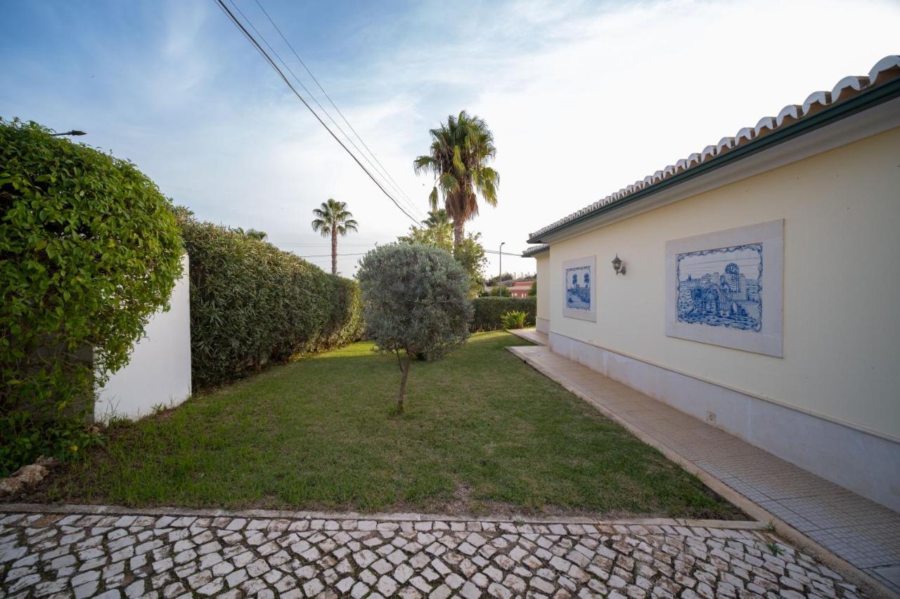 Villa A Tipica Casa De Ferias Parchal Esterno foto